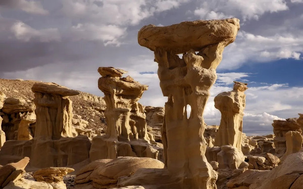 Exploring alien throne, new Mexico: a hidden gem of extraterrestrial wonder